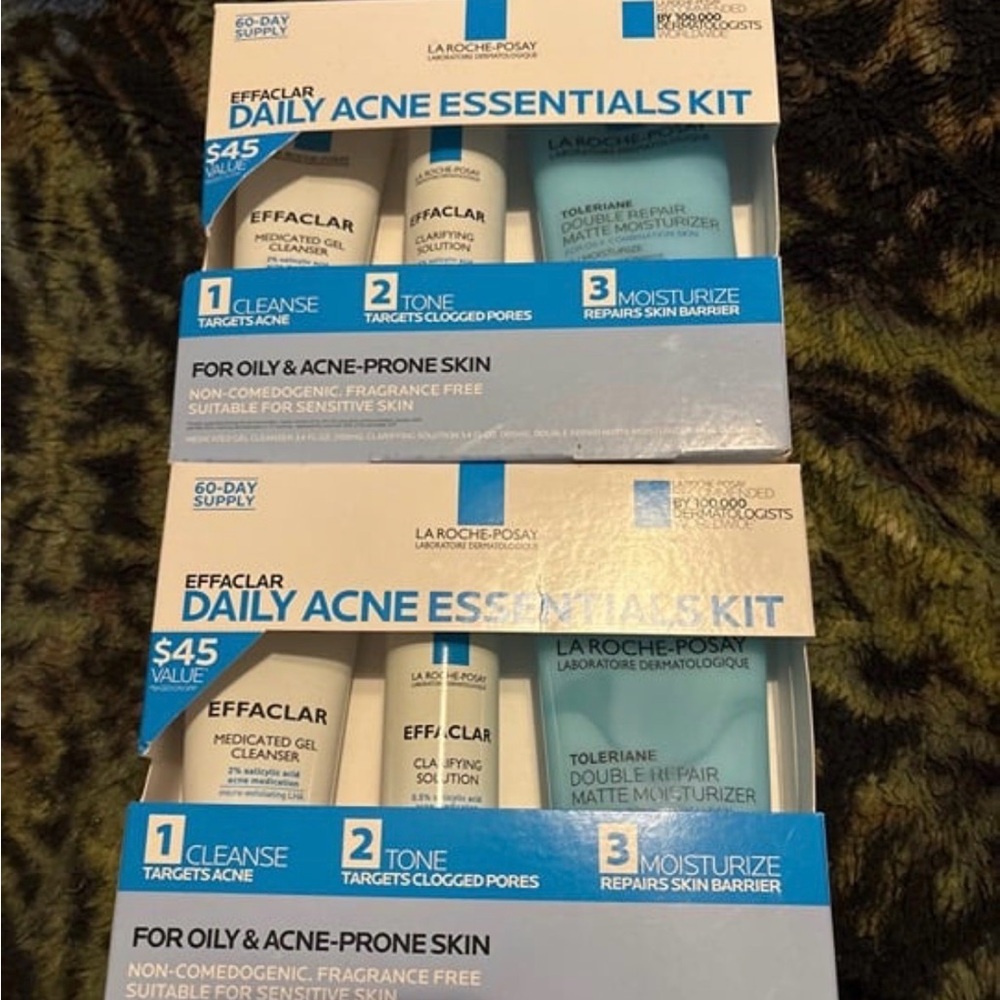 Daily Acne Essentials Kit - White and Blue